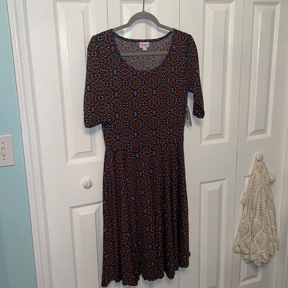LuLaRoe Nicole dress size large